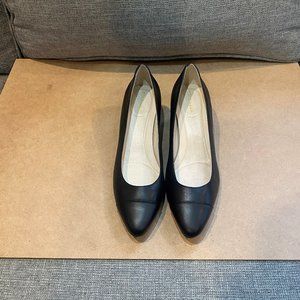 Black Cole Haan Block Heel. Size 8.5